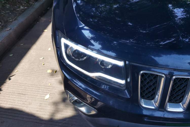 Used Jeep Compass 2012 2.4L four-wheel-drive sport version