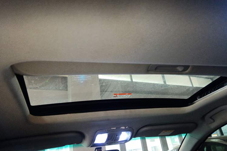 Used Luxgen U6 SUV 2015 1.8T Fashion Edition Headliner