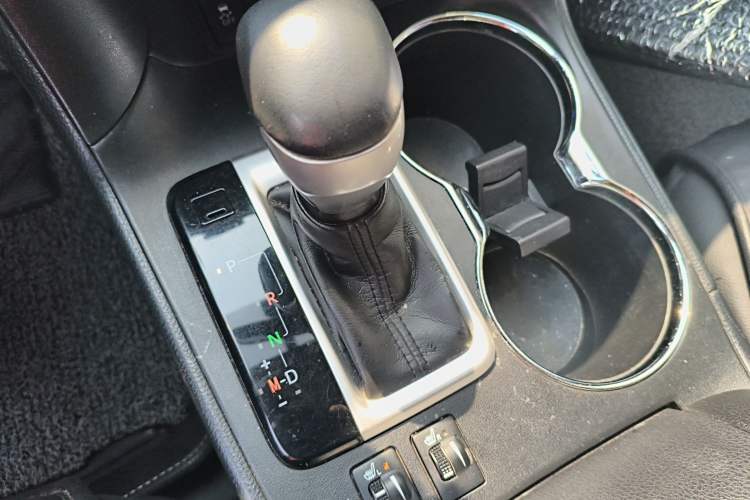 Used Toyota Highlander 2017 2.0T Four-Wheel Drive Luxury Edition 7 Seats