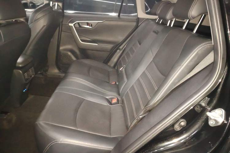 Used Toyota Wildlander 2022 2.0L CVT Two-Wheel Drive Luxury PLUS Edition
