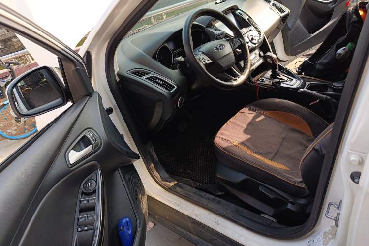 Used Ford Focus 2015 Sedan 1.6L Automatic Trend Model
