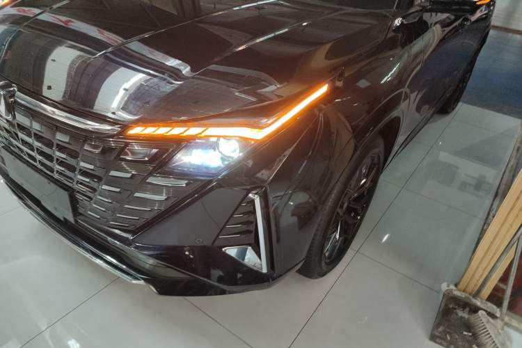 Used Changan UNI-Z New Energy 2025 Model, Smart New Blue Whale 125km Battleship+ Version
