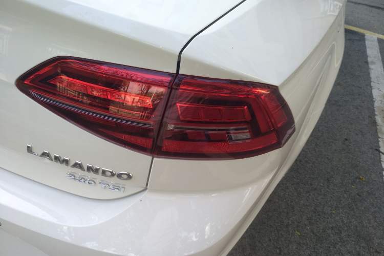 Used Volkswagen Lamando 2021 230TSI DSG Fashion Edition