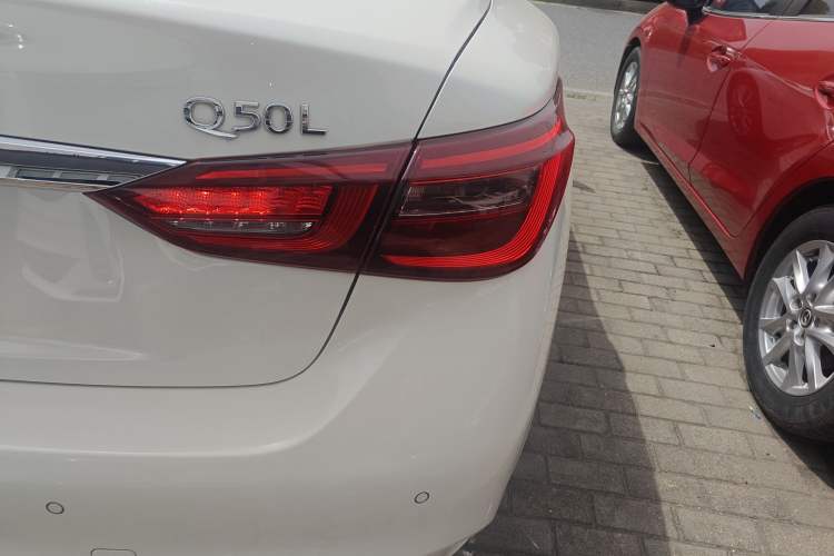 Used Infiniti Q50L 2018 2.0T Enjoyment Edition China V standard