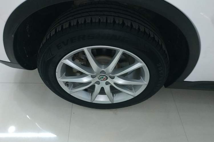 Used Alfa Romeo Stelvio 2017 2.0T 280HP Luxury Edition Right Rear Wheel Hub