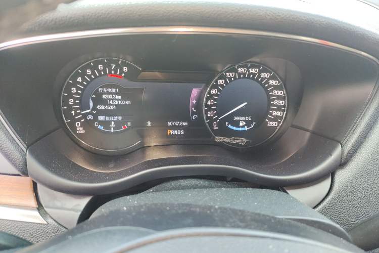 Used Lincoln MKC 2017 2.0T Two-Wheel-Drive Luxury Edition Odometer Close Up