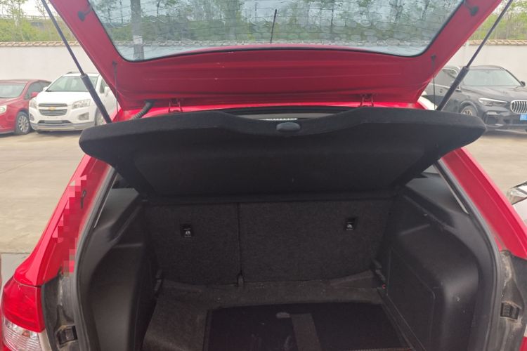 Used Skoda Rapid Spaceback 2016 Revised 1.6L Automatic Chuanxing Version Trunk