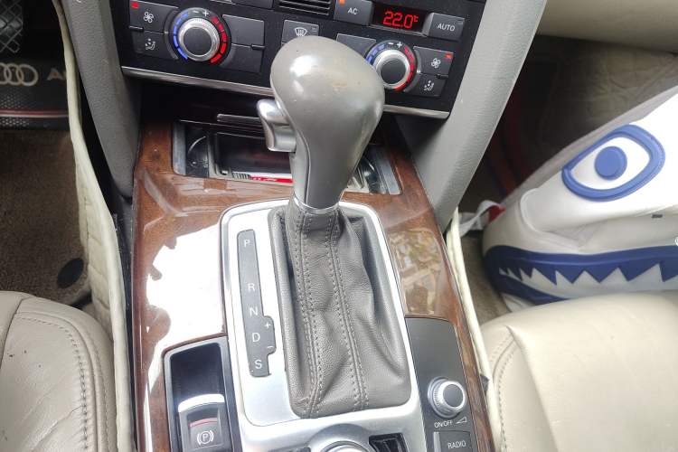 Used Audi A6L 2011 2.0 TFSI Automatic Standard Edition
