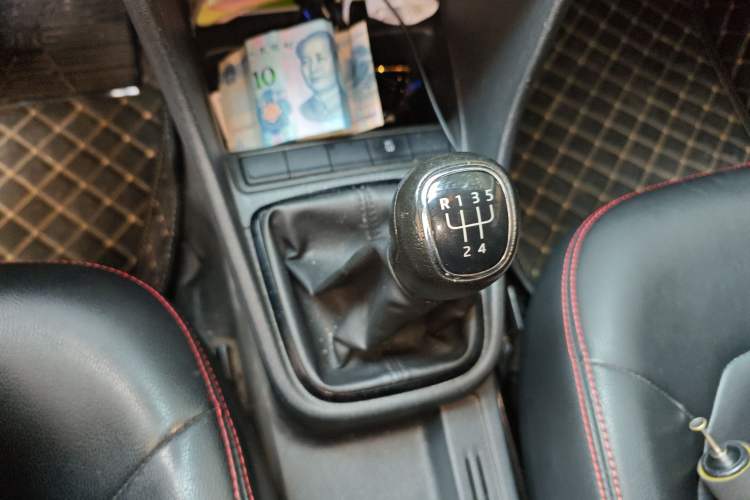 Used Skoda Rapid Spaceback 2016 Revised Version 1.4L Manual Front-Drive Edition