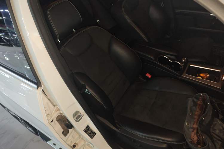 Used Mercedes-Benz GLK-Class 2015 GLK 300 4MATIC Fashion Edition Ultimate Version
