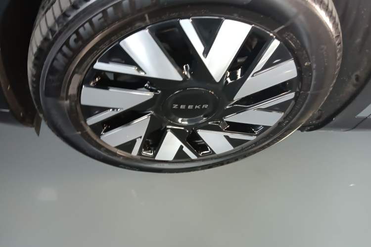 Used Zeekr MIX 2025 Long-Range Intelligent Driving Edition

