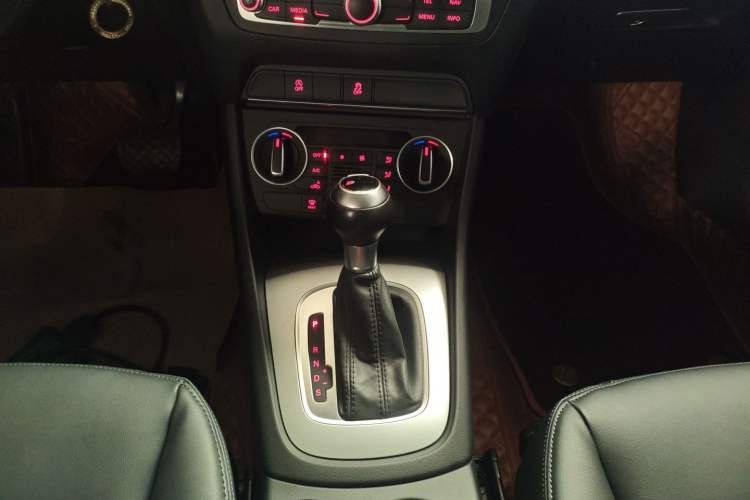 Used Audi Q3 2016 30 TFSI Standard Model
