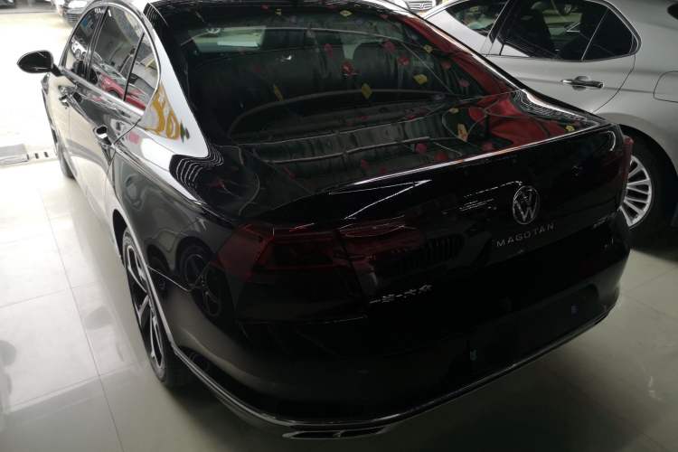 Used Volkswagen Magotan 2025 Revised Version Zhongxiang Edition 330TSI DSG Luxury Trim
