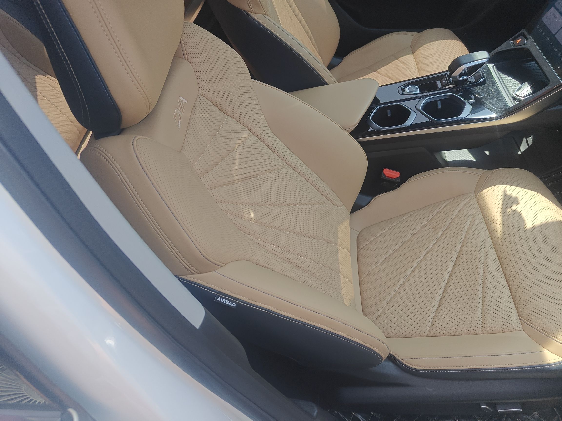 Geely Auto FX11 2023 1.5TD DCT Prestige Edition — снимка 19