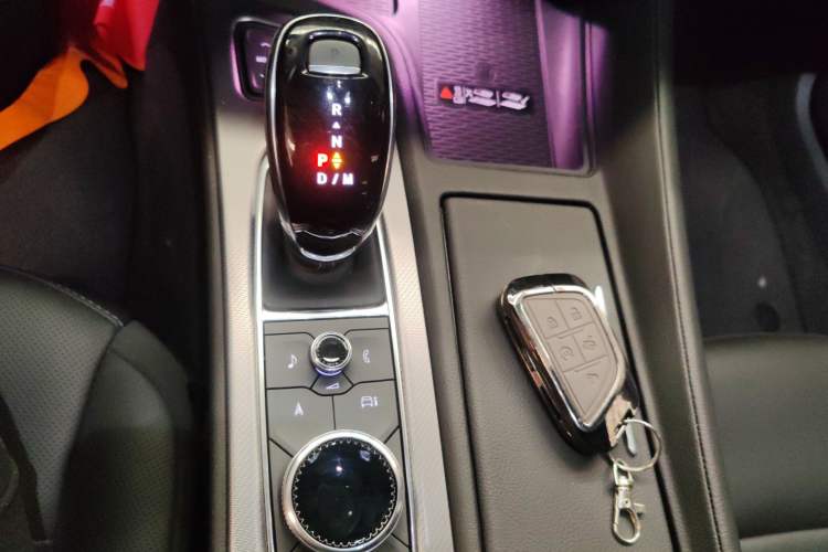 Used Cadillac CT5 2024 28T Luxury Pro Trim Gear Lever