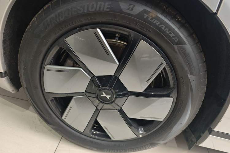 Used XPeng X9 2024 702 Ultra-Long Range Pro