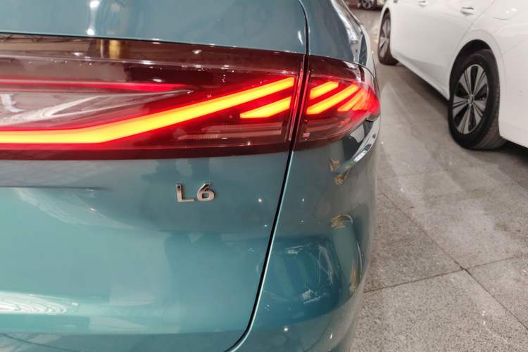 Used Geely Galaxy L6 2023 125km MAX Right Rear Taillight