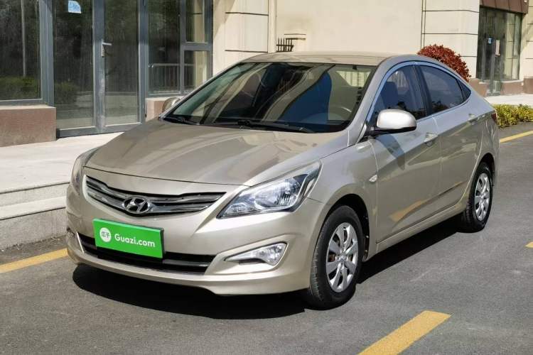 Used Hyundai Verna (older generation) 2014 1.4L Manual Smart GLS Trim