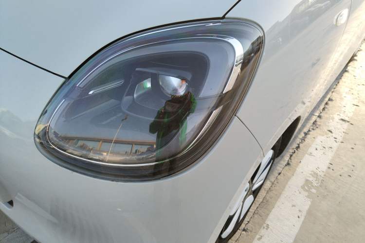 Used Wuling Hongguang MINIEV 2025 Four-Door Version Advanced Edition Left Front Headlight