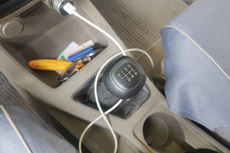 Used Wuling Rongguang V 2019 1.5L Practical Model China VI LAR Gear Lever