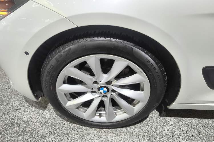 Used BMW 3 Series GT 2018 320i Sport Edition
