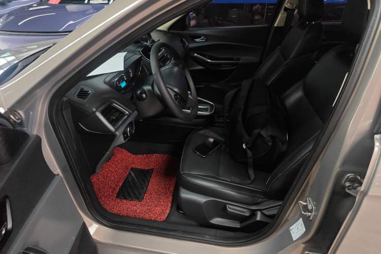 Used Ford Escort 2015 1.5L Automatic Fashion Model Left Front Seat