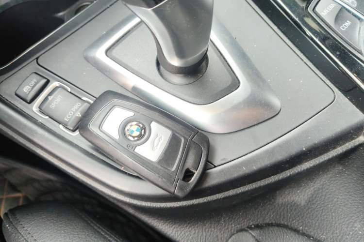 Used BMW 3 Series GT 2019 320i Sport Edition Vehicle Key