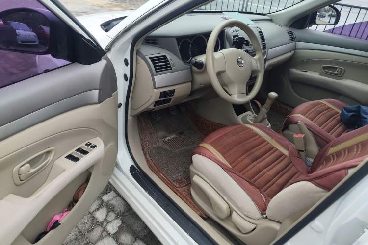 Used Nissan Sylphy 2016 Classic 1.6XE Manual Leading Edition Driver Seat