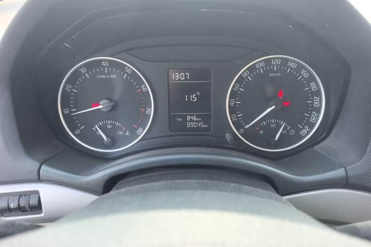 Used Skoda Octavia 2015 Classic Model 1.6L Manual Yijie Edition