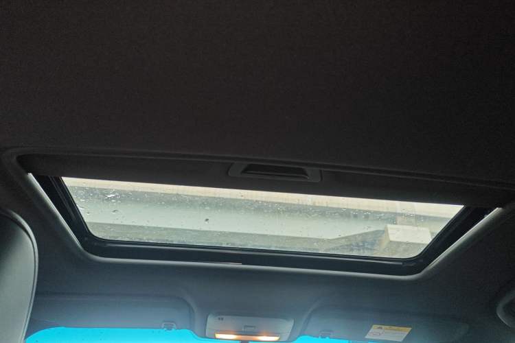 Used Chevrolet Monza 2019 RS 330T Automatic Comfort Edition China VI Standard Headliner