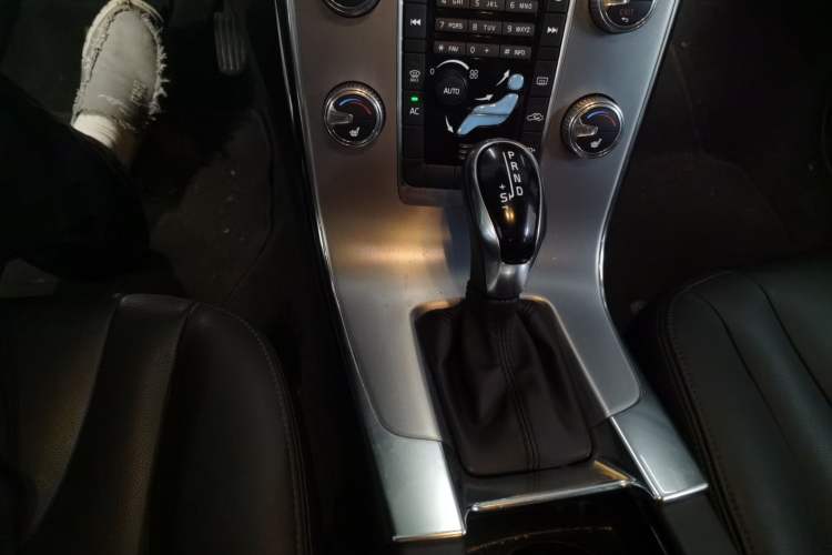 Used Volvo V60 2017 T5 Zhiyi Edition China V Standard
