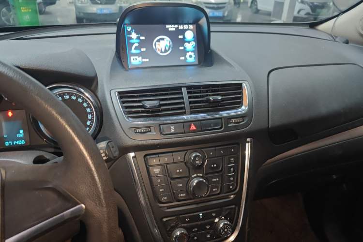 Used Buick Encore 2015 1.4T Manual Two-Wheel Drive Urban Advanced Model
