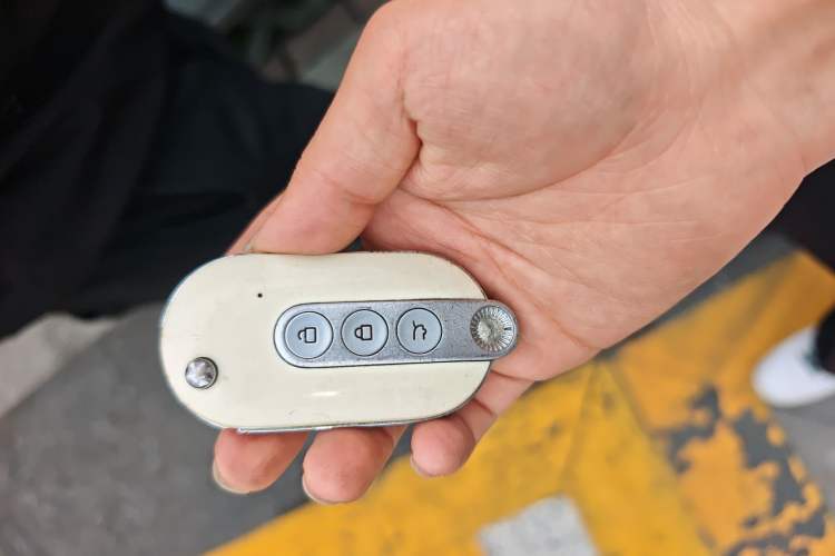 Used Wuling Hongguang MINIEV 2022 Zizai Version Lithium Iron Phosphate Interior 1