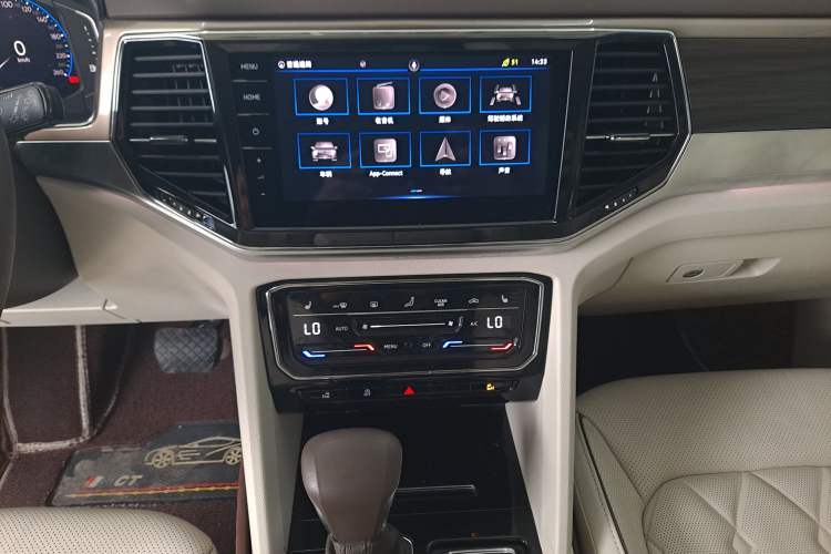 Used Volkswagen Viloran 2020 380TSI Prestige Edition
