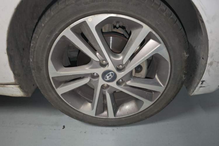 Used Hyundai Elantra (6th Generation / Lingdong) 2016 1.6L Automatic ZhiXuan – Elite Version