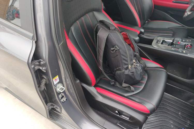 Used GAC Trumpchi EMPOW 2021 270T DCT J16 Version Right Front Seat