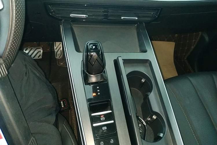 Used Roewe RX5 eMAX 2022 1.5T PHEV Fearless Prestige Edition
