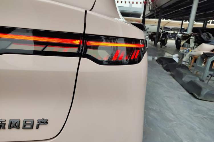 Used Nissan N7 2025 510 Pro Right Rear Taillight