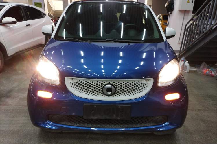 Used smart fortwo 2018 1.0L 52kW Hardtop Passion Edition China V Standard
