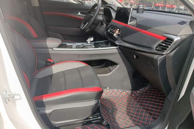 Used SOL X8 2021 300T DCT Leading Smart Connectivity Version 7 Seats
