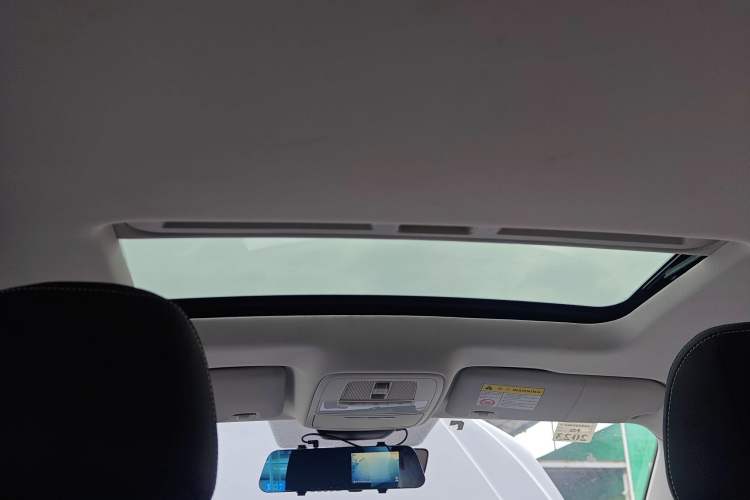 Used Roewe i5 2021 1.5L CVT Platinum Edition