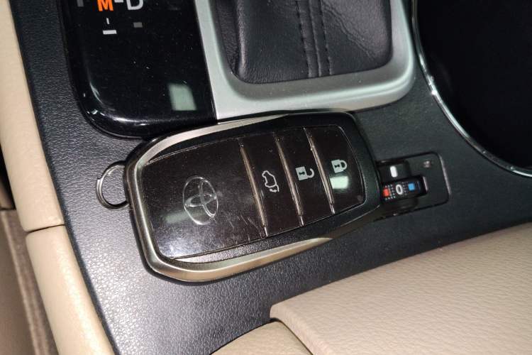 Used Toyota Highlander 2018 2.0T Four-Wheel Drive Ultimate Edition 7-Seater Emission Standard China V
