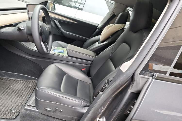 Used Tesla Model Y 2021 Long-Range All-Wheel-Drive Version