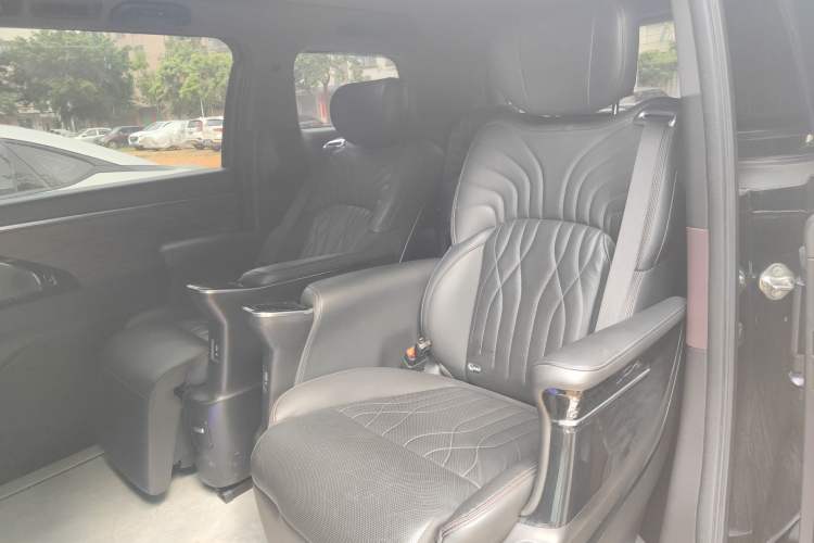 Used GAC Trumpchi M8 2024 Master Series 400T Prestige Edition Left Rear Seat