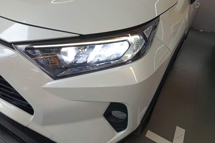 Used Toyota RAV4 2020 2.0L CVT Two-Wheel Drive Fashion Edition