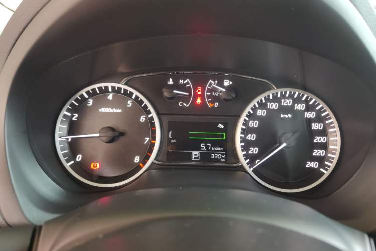 Used Nissan Sylphy 2024 Restyled Version 2 Classic 1.6XE CVT Comfort Edition Instrument Cluster
