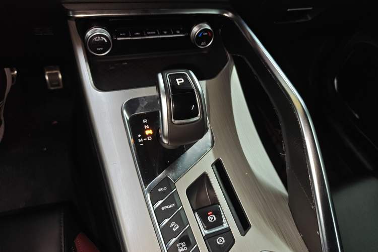 Used Geely Auto Coolray 2019 Sport Model 260T DCT Battle China V Standard