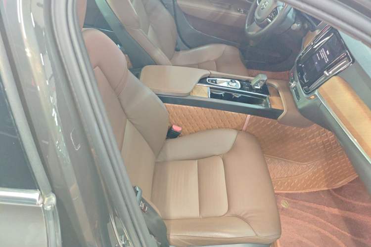 Used Volvo S90 2022 B5 Zhiyi Luxury Edition