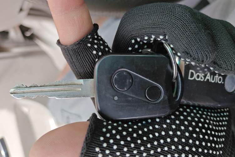 Used Jinbei New Hiace X30L CNG 2021 1.5L Natural Gas Wealth Single-Steaming Air-Conditioned Van SWCC15M
