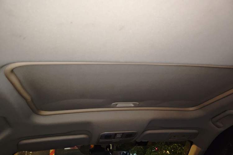 Used Dongfeng Fengon 580 2016 1.5T Manual Luxury Edition
